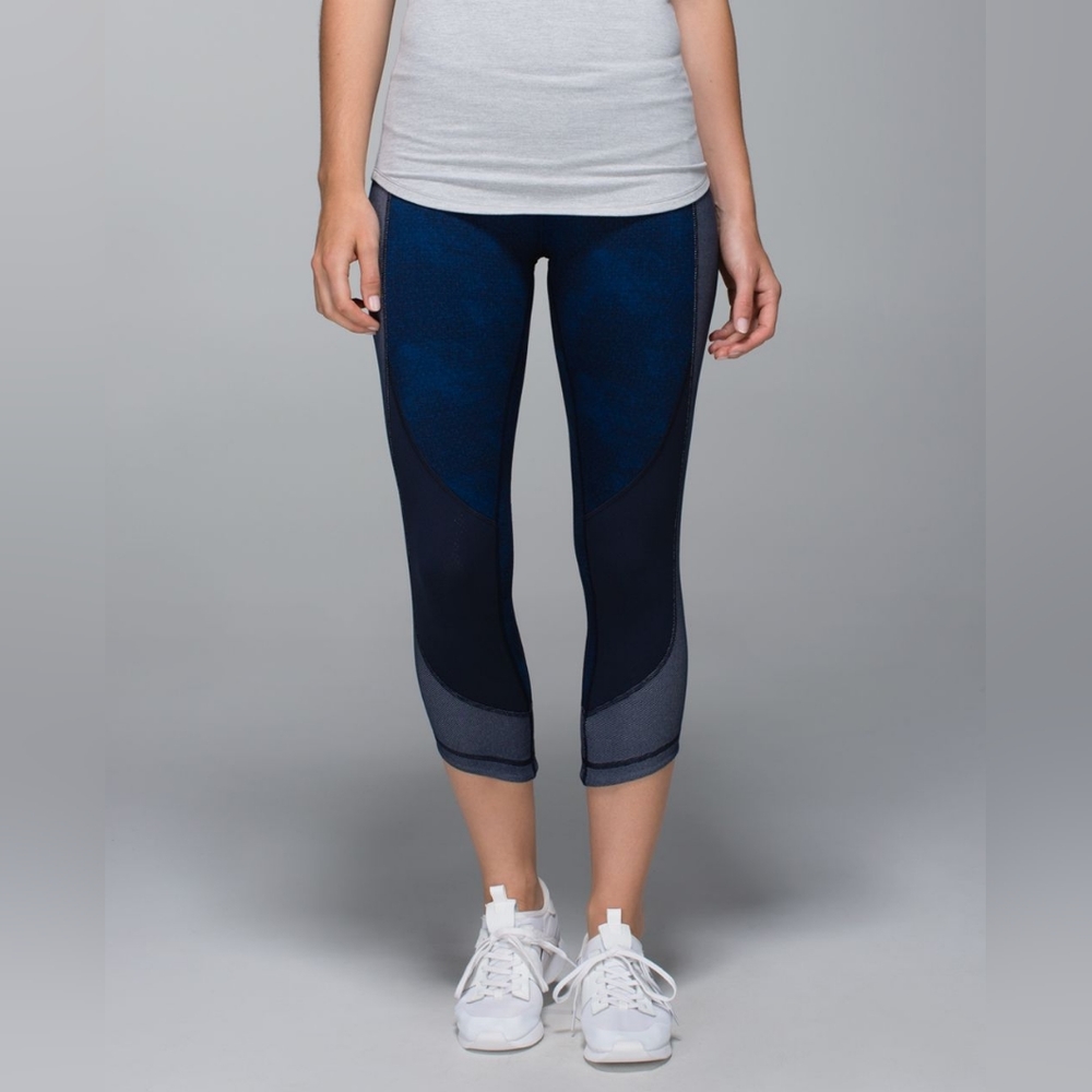 Lululemon Wunder Under Crop Sashiko - size 2